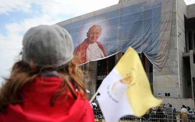 6 mln na papieskie muzeum 