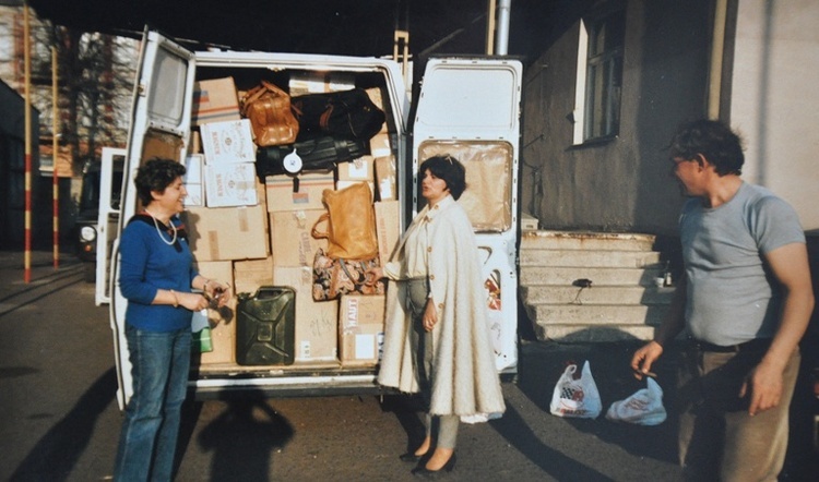 Pomoc z Francji przychodziła w latach 80. i 90. XX w.