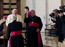 Bp Henryk Tomasik podczas spotkania z papieżem Franciszkiem