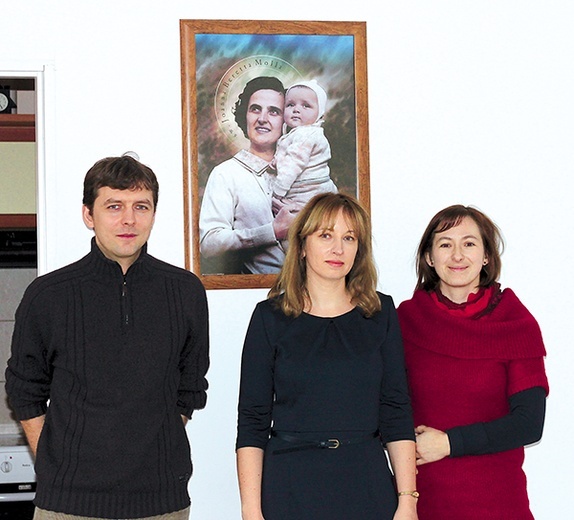 Małgorzata Borodziewicz (z prawej), Monika Zimecka i Modest Aniszczyk z pasją rozwijają poradnię przy ul. Tatarakowej we Wrocławiu 