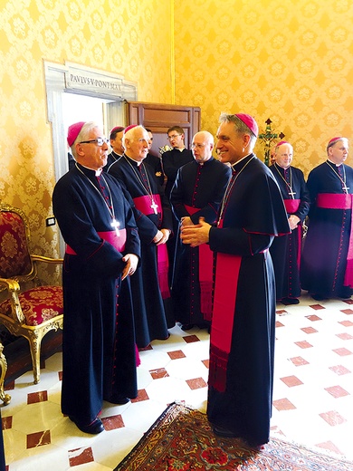  Biskupi przed spotkaniem z papieżem Franciszkiem