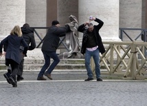 Protesty na Placu św. Piotra