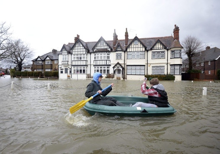 Powodzie w Wielkiej Brytanii - może być gorzej