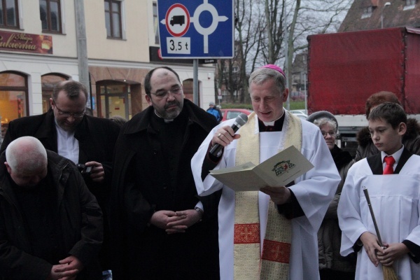 Okno życia w Kartuzach