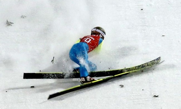 Stoch z ręką na temblaku