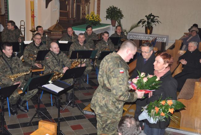 Koncert orkiestry wojskowej w Rudniku