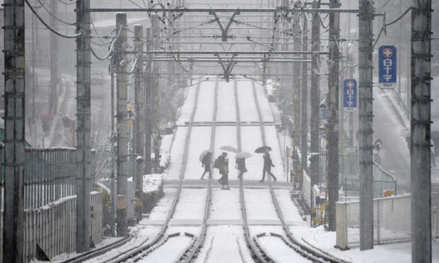 Już 12 ofiar śnieżyc w Japonii