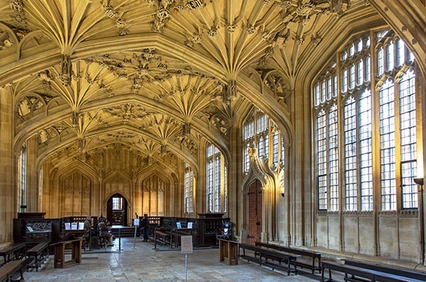 Divinity School, jedna z najstarszych sal w Oksfordzie. znana szerszej publiczności z filmów o Harrym Potterze 