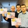  Do włączenia się w akcję zachęcają alumni: (od lewej) Damian Fołtyn,  Paweł Łęcki i Daniel Wiecheć
