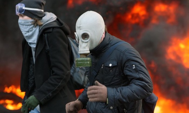 Majdan odpiera atak milicji