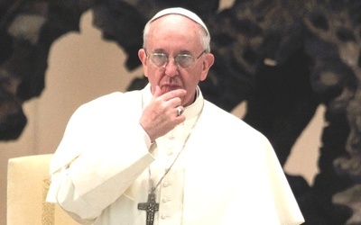 Papież Franciszek modli się za Ukrainę