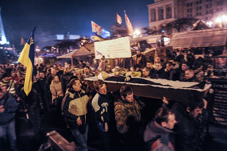 "Smert zekowi, wygnać bandę"!