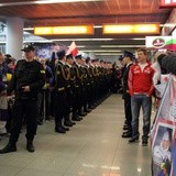 Powitanie Zbigniewa Bródki na Okęciu