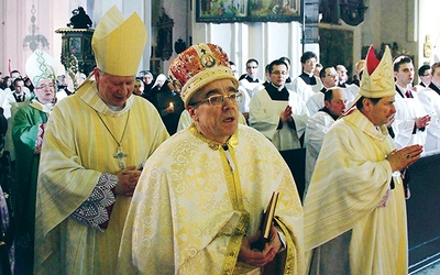  Wraz z kapłanami obrządku rzymskiego Mszę św. sprawował ks. mitrat Józef Ulicki, proboszcz gdańskiej parafii św. Bartłomieja 