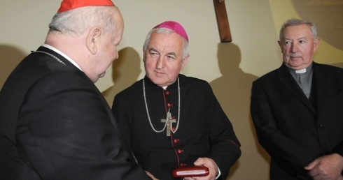 Biskup słowa, pióra i pędzla
