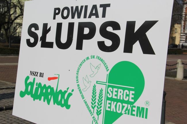 Protest rolników: Koniec z wyprzedażą polskiej ziemi