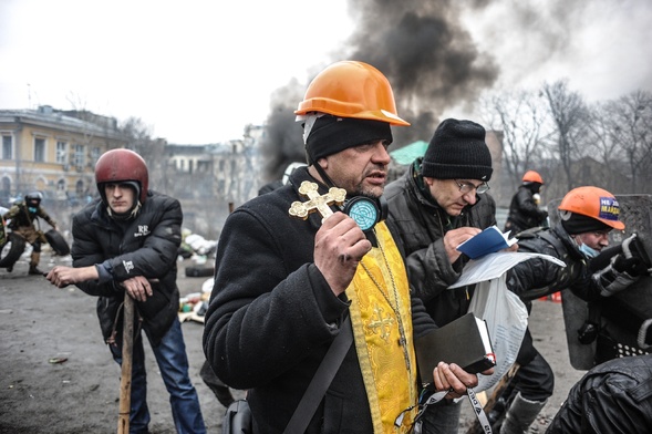 Tragiczne wydarzenia od kilku miesięcy rozgrywające się na Ukrainie poruszają głęboko całą polską społeczność