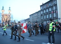 Na czele pochodu maszerowali członkowie Grupy Rekonstrukcyjno-Historycznej NSZ