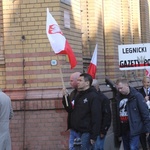 Legnica: dwa pomniki, dwa bieguny