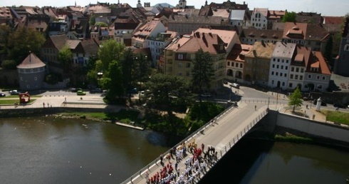 Gest poparcia dla wolnościowych dążeń