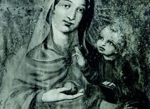Obraz Matki Bożej Piekarskiej w trakcie renowacji przed koronacją w 1925 roku. Obok: Ceremoniał na uroczystość  koronacji obrazu
