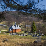 Olchowiec to śliczna, ukryta w górach wioska położona  nad potokiem Wilszyna. Kultowe miejsce, bez dwóch zdań  