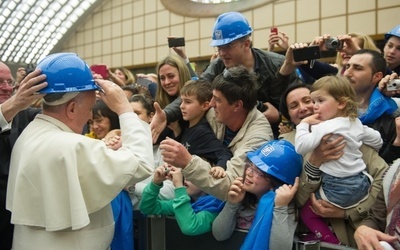 Papież o działaniach humanitarnych