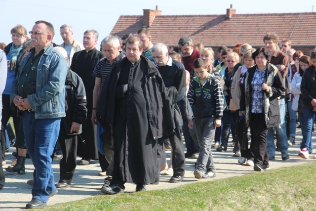 Droga Krzyżowa w KL Auschwitz-Birkenau