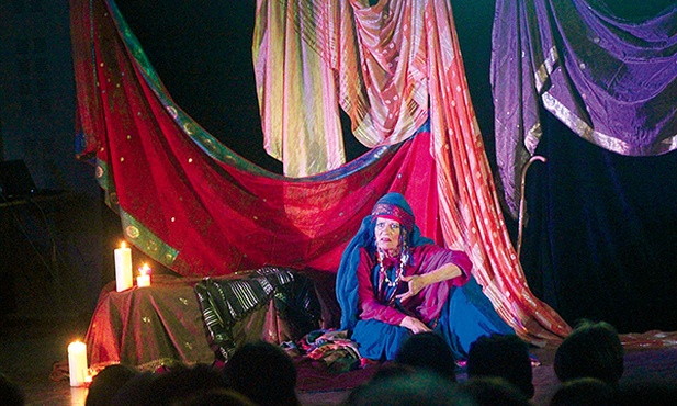  Kathleen Ann Thompson w roli biblijnej Sary