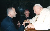 Grudzień 2003 r. Spotkanie z Janem Pawłem II podczas pielgrzymki na Watykan wspólnoty radomskiego Wyższego Seminarium Duchownego