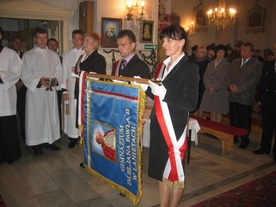 Poświęcenia sztandaru dokonał bp Andrzej F. Dziuba