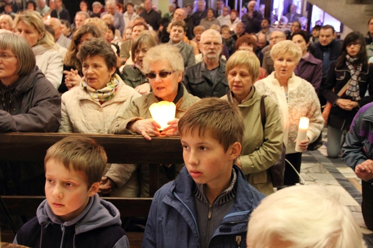 Droga Krzyżowa na os. Tysiąclecia 2014