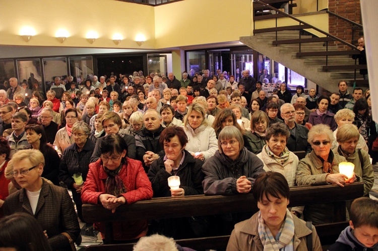 Droga Krzyżowa na os. Tysiąclecia 2014