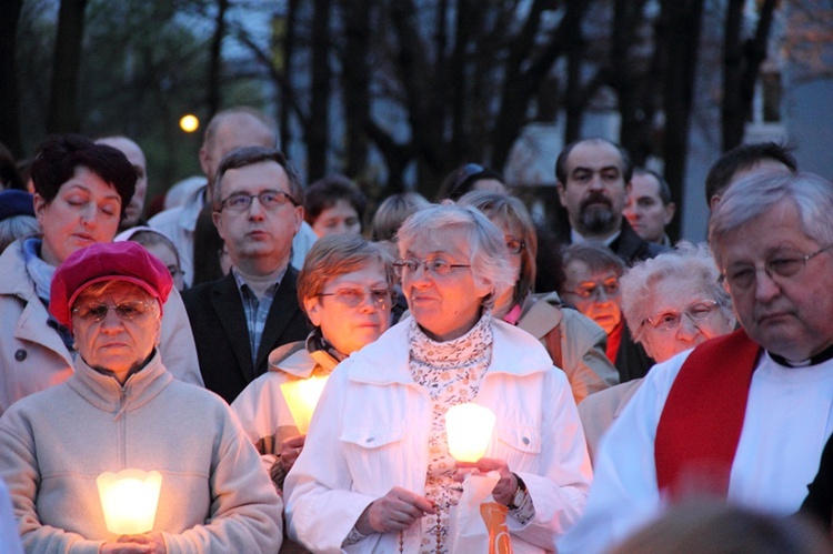 Droga Krzyżowa na os. Tysiąclecia 2014