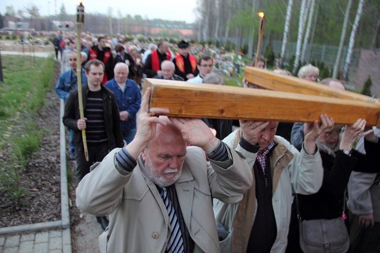 Droga Krzyżowa na os. Tysiąclecia 2014