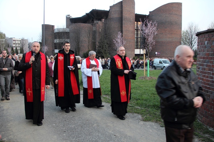 Droga Krzyżowa na os. Tysiąclecia 2014