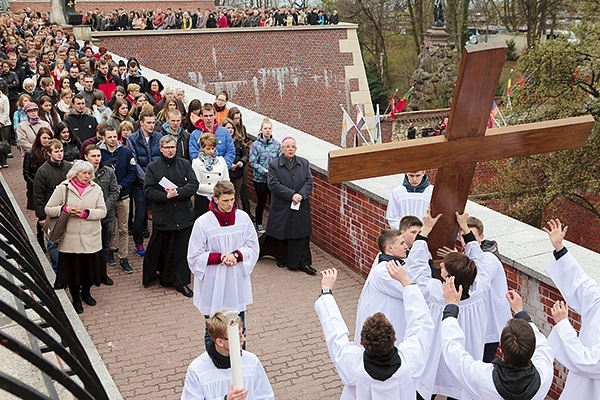 4 i 5 kwietnia maturzyści diecezji płockiej wypełnili jasnogórskie wały, bazylikę i kaplicę Cudownego Obrazu Matki Bożej