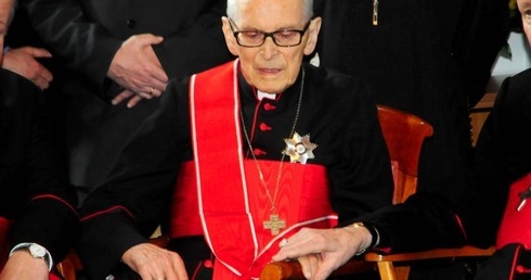 Wręczenie Orderu Odrodzenia Polski kard. Macharskiemu