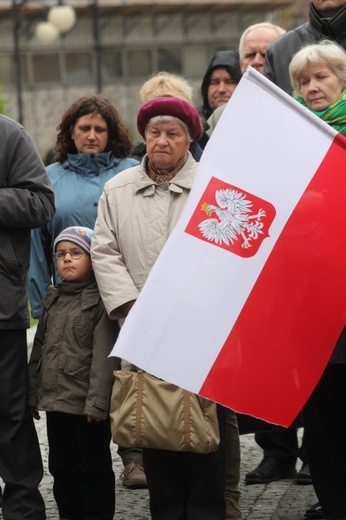 Kolejna rocznica, kolejne hasła