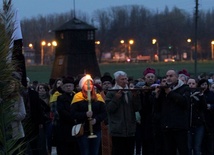 Droga Krzyżowa na Majdanku wpisała się już w tradycję diecezjalnych obchodów Światowych Dni Młodzieży