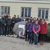 Gimnazjaliści z Łaguszewa pod Arsenałem