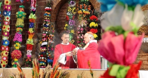 Jest cienka granica między Hosanna! a Ukrzyżuj!