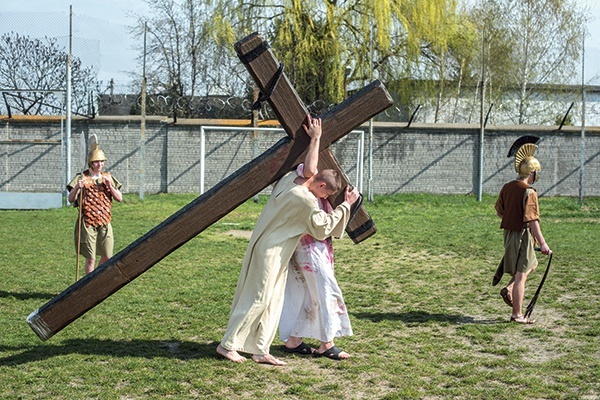 Trwa misterium. Droga krzyżowa