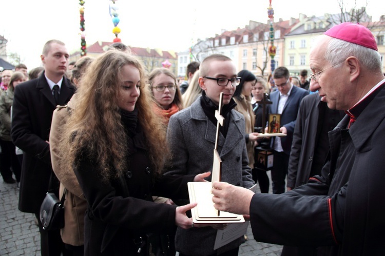 Przekazanie replik symboli ŚDM