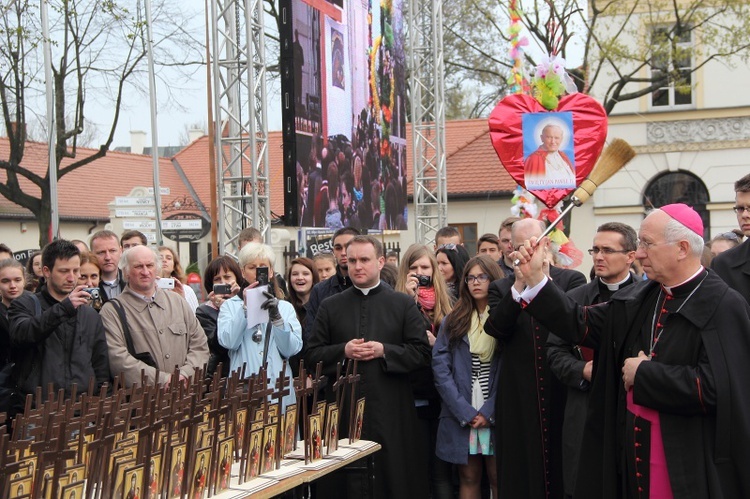 Przekazanie replik symboli ŚDM