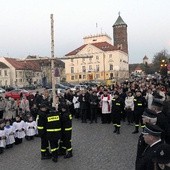 Drogę Krzyżową przygotowała parafia św. Mateusza. W jej przebieg włączyły się parafie św. Józefa i bł. Jana Pawła II