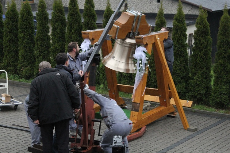 Dzwon na Wawel pod Rybnikiem