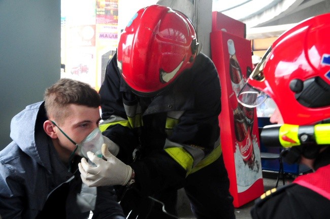 Symulowany pożar Dworca Głównego