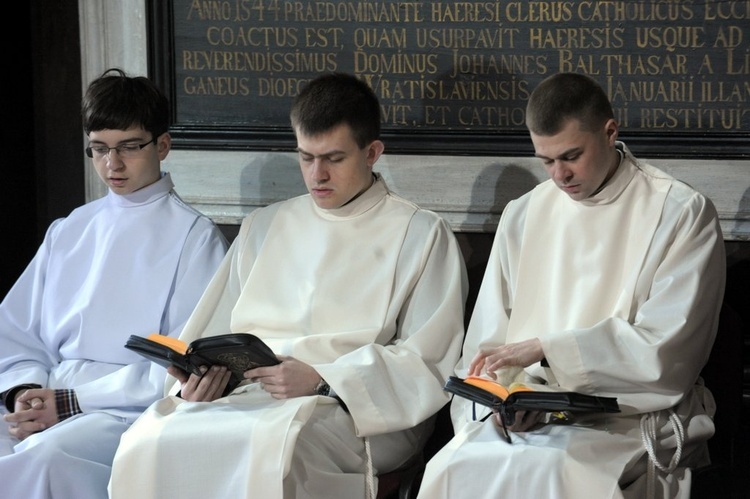 Liturgia godzin w Wielki Piątek