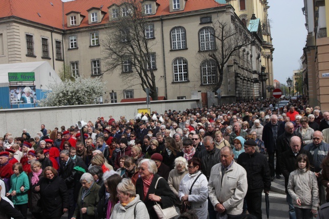 Wyszli z krzyżem na ulice